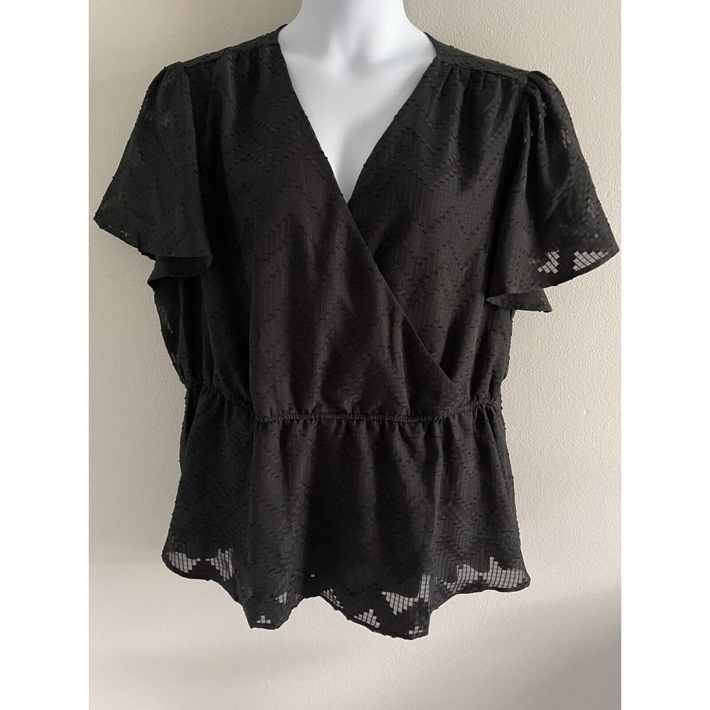 NWT Lane Bryant Geometric Black Ruffle Bottom Illusion Collection Top Size 22/24